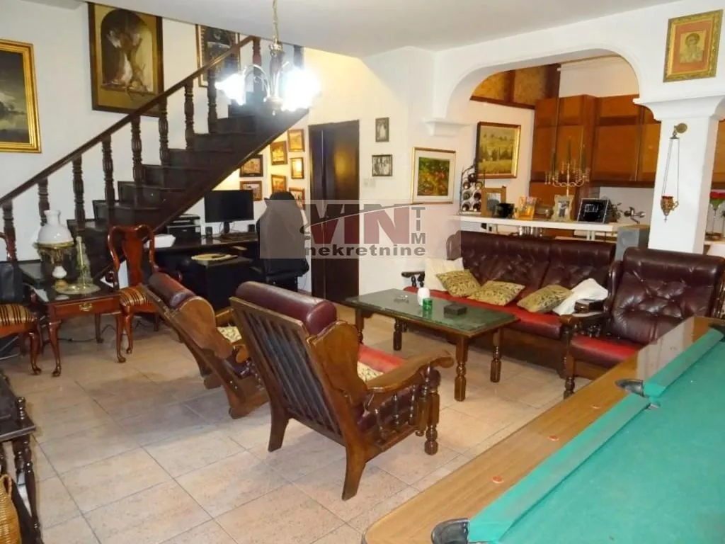 Prodaja, kuća, 415m², Sremska Mitrovica, Srbija