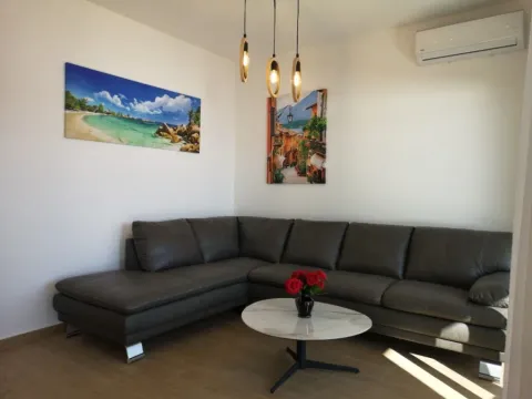 Izdavanje, stan, 63m², Kumbor, Herceg Novi - image 3