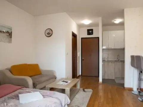 Prodaja, garsonjera, 33m², City Kvart, Podgorica - image 2
