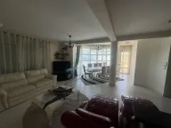 Izdavanje, dvosoban stan, 129m², Bečići, Budva - image 14