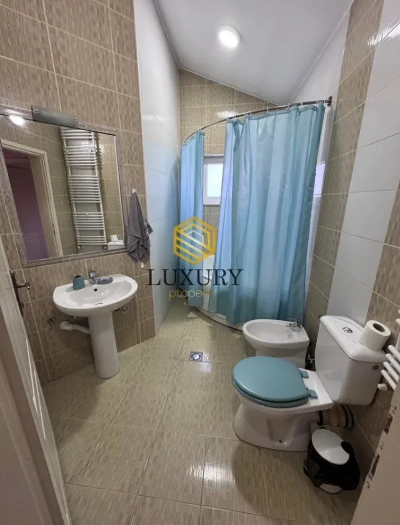 Rent, house, 330m², Golubovci, Podgorica