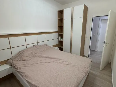 Sale, two bedroom apartment, 61m², Bečići, Budva - image 1