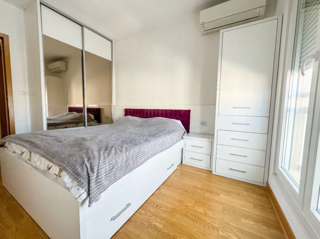Izdavanje, dvosoban stan, 64m², City Kvart, Podgorica