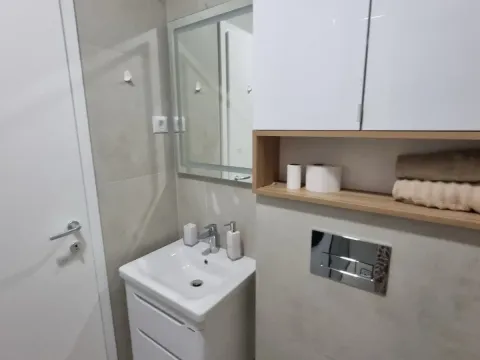 Rent, studio apartment, 24m², Bečići, Budva - image 15