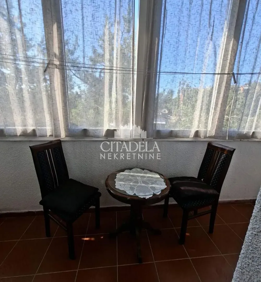 Izdavanje, jednosoban stan, 38m², Rakovica, Beograd