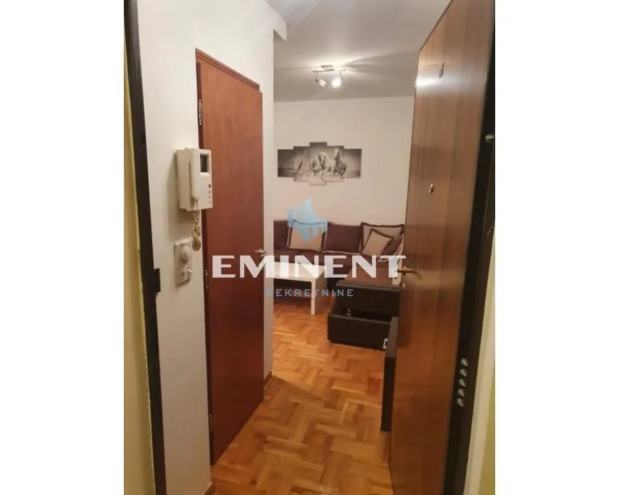 Rent, two bedroom apartment, 40m², Crveni Krst, Beograd