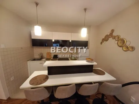 Izdavanje, trosoban stan, 81m², Centar, Novi Sad - image 6