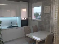 Izdavanje, dvosoban stan, 57m², Stari Aerodrom, Podgorica - image 1