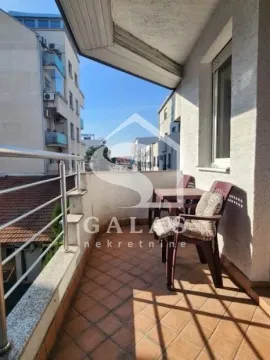 Rent, two bedroom apartment, 73m², Južni Bulevar, Vračar Sve Podlokacije - image 11