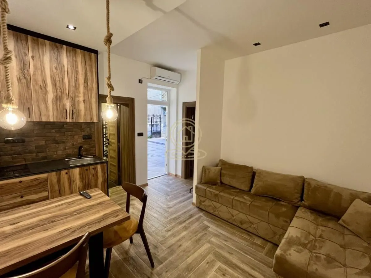 Rent, two bedroom apartment, 43m², Voždovac Sve Podlokacije, Beograd