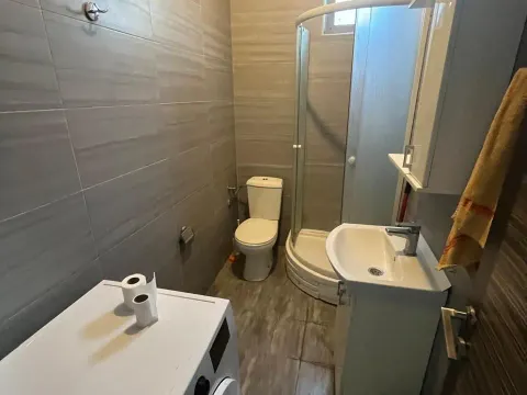 Prodaja, jednosoban stan, 33m², Zlatica, Podgorica - image 2