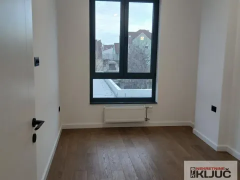 Sale, four bedroom apartment, 98m², Grbavica, Novi Sad Sve Podlokacije - image 9