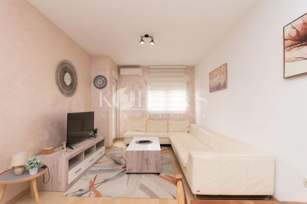 Izdavanje, jednosoban stan, 46m², City Kvart, Podgorica