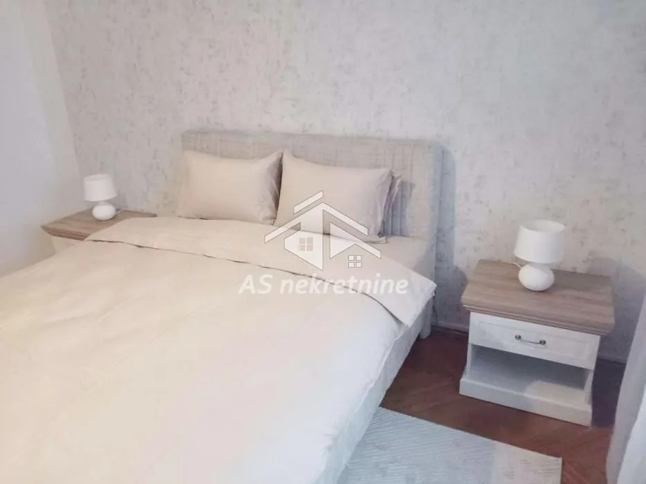 Izdavanje, dvosoban stan, 62m², Stari Grad, Beograd