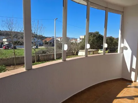 Izdavanje, jednosoban stan, 63m², Zabjelo, Podgorica - image 12