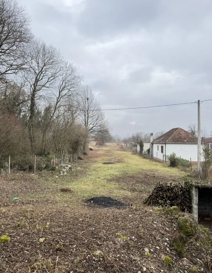 Prodaja, plac, 2500m², Komani, Podgorica