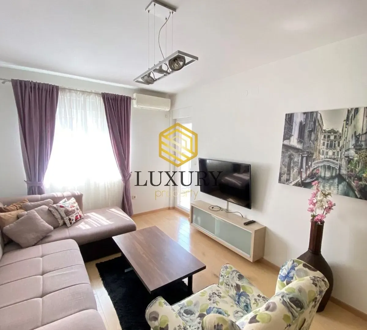 Rent, two bedroom apartment, 76m², City Kvart, Podgorica