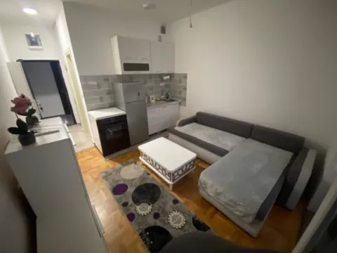 Izdavanje, garsonjera, 23m², Bar, Crna Gora