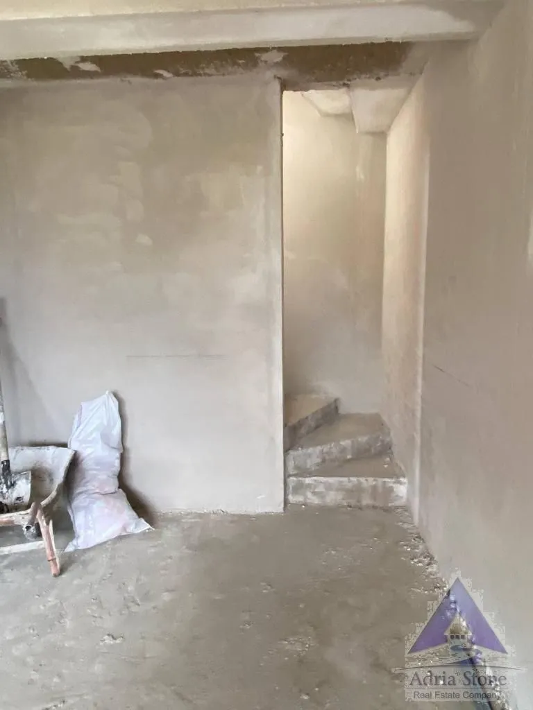 Prodaja, kuća, 230m², Kalimanj, Tivat