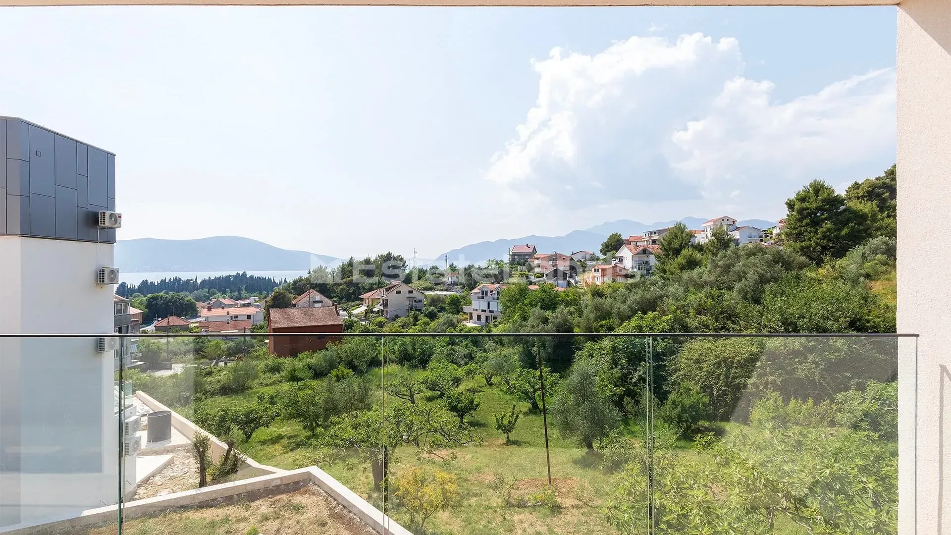 Rent, house, 183m², Kava, Tivat