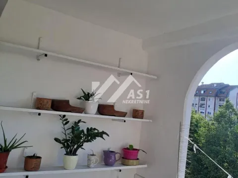 Izdavanje, četvorosoban stan, 84m², Sajam, Novi Sad Sve Podlokacije - image 10