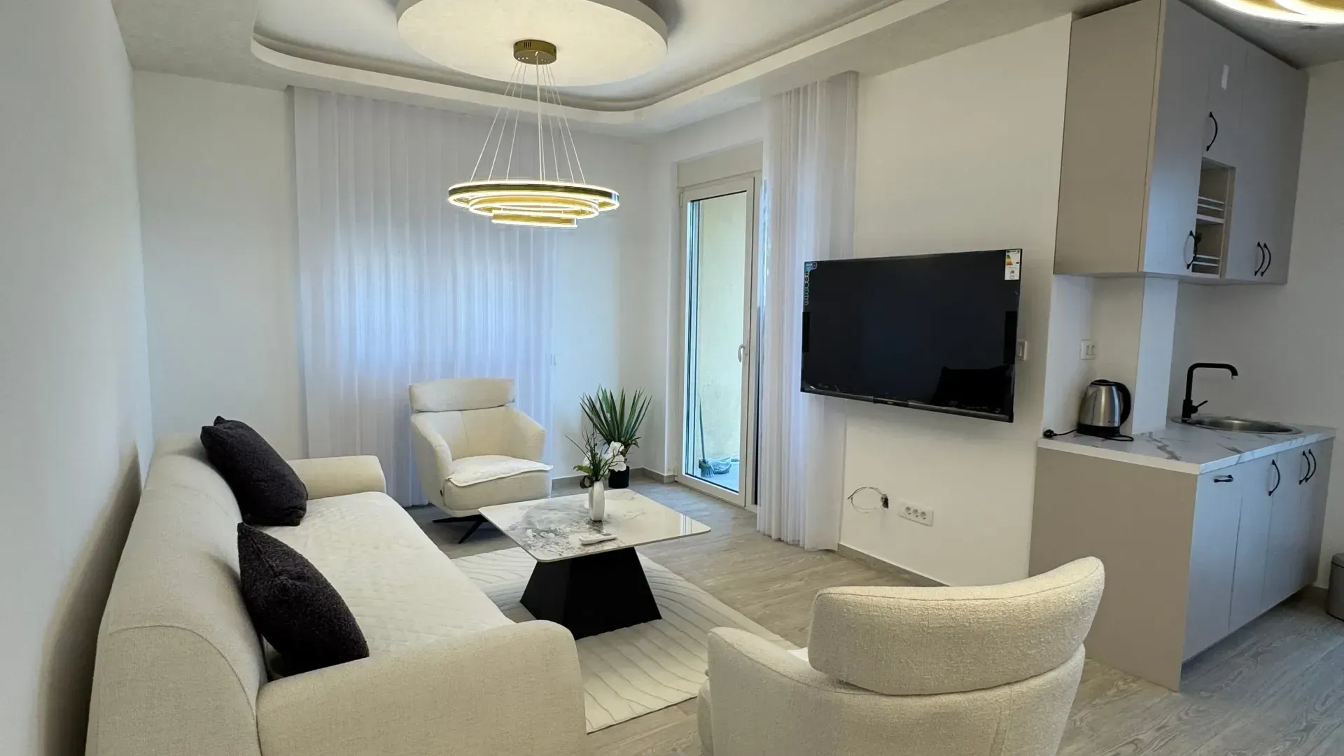 Sale, two bedroom apartment, 74m², Bečići, Budva