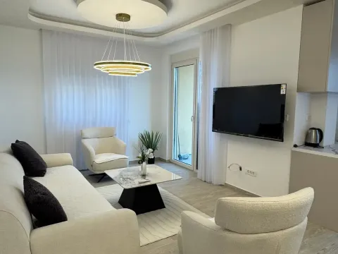 Sale, two bedroom apartment, 74m², Bečići, Budva - image 1