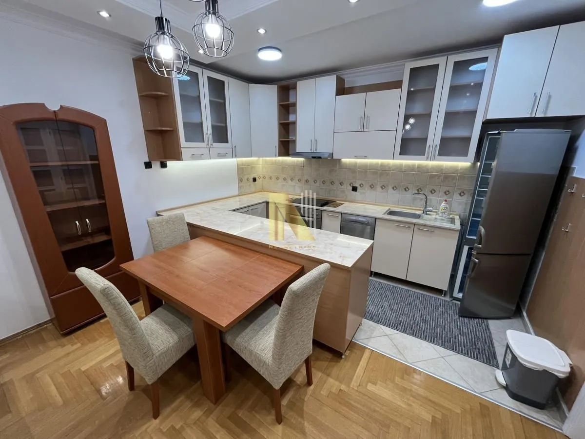 Izdavanje, trosoban stan, 69m², Bulevar Oslobodjenja, Novi Sad Sve Podlokacije