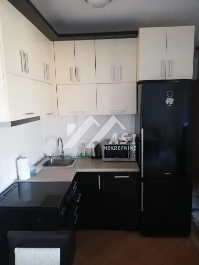 Izdavanje, jednosoban stan, 42m², Rotkvarija, Novi Sad Sve Podlokacije