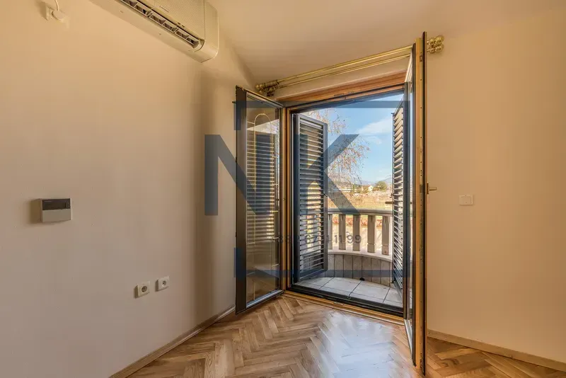 Rent, house, 370m², Zabjelo, Podgorica