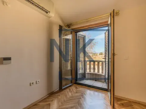 Izdavanje, kuća, 370m², Zabjelo, Podgorica - image 11