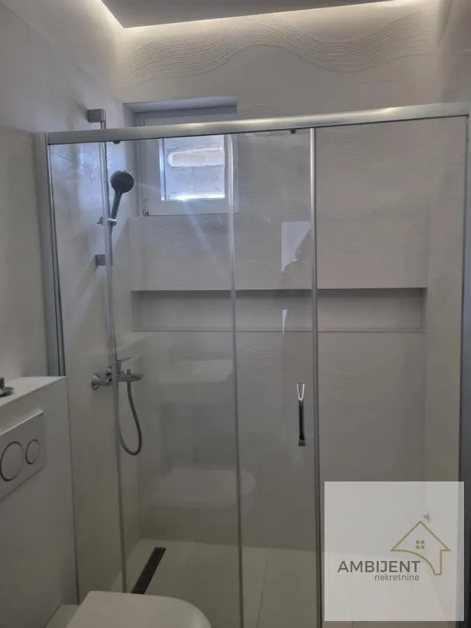 Sale, three bedroom apartment, 78m², Južni Bulevar, Vračar Sve Podlokacije
