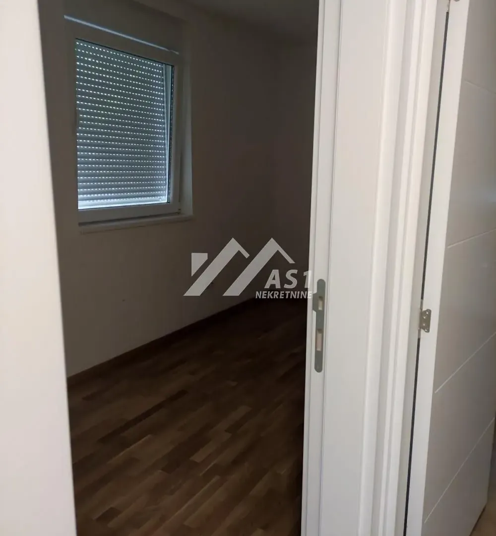 Izdavanje, trosoban stan, 78m², Adice, Novi Sad Sve Podlokacije