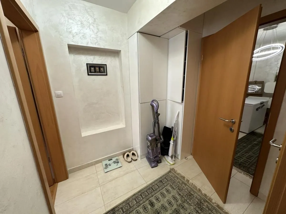 Prodaja, dvosoban stan, 90m², Budva, Crna Gora