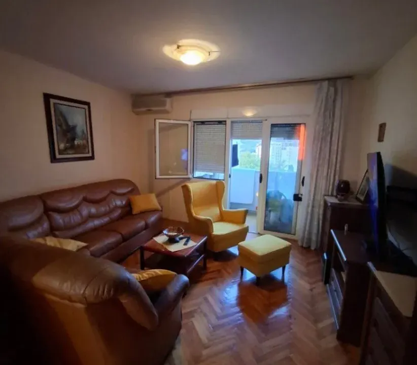 Sale, two bedroom apartment, 56m², Centar, Bar