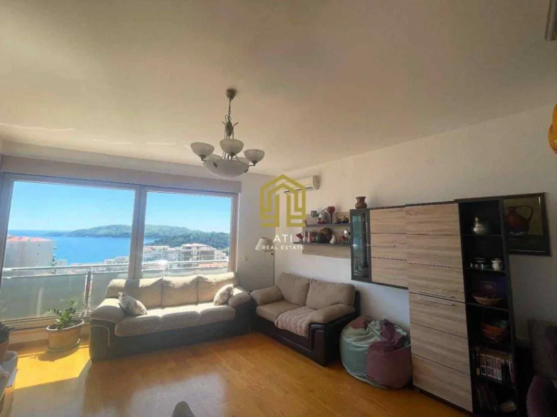 Prodaja, trosoban stan, 98m², Bečići, Budva