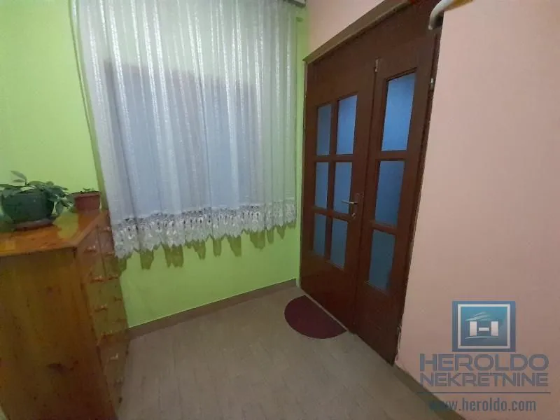 Prodaja, kuća, 310m², Tavrića obori, Jagodina