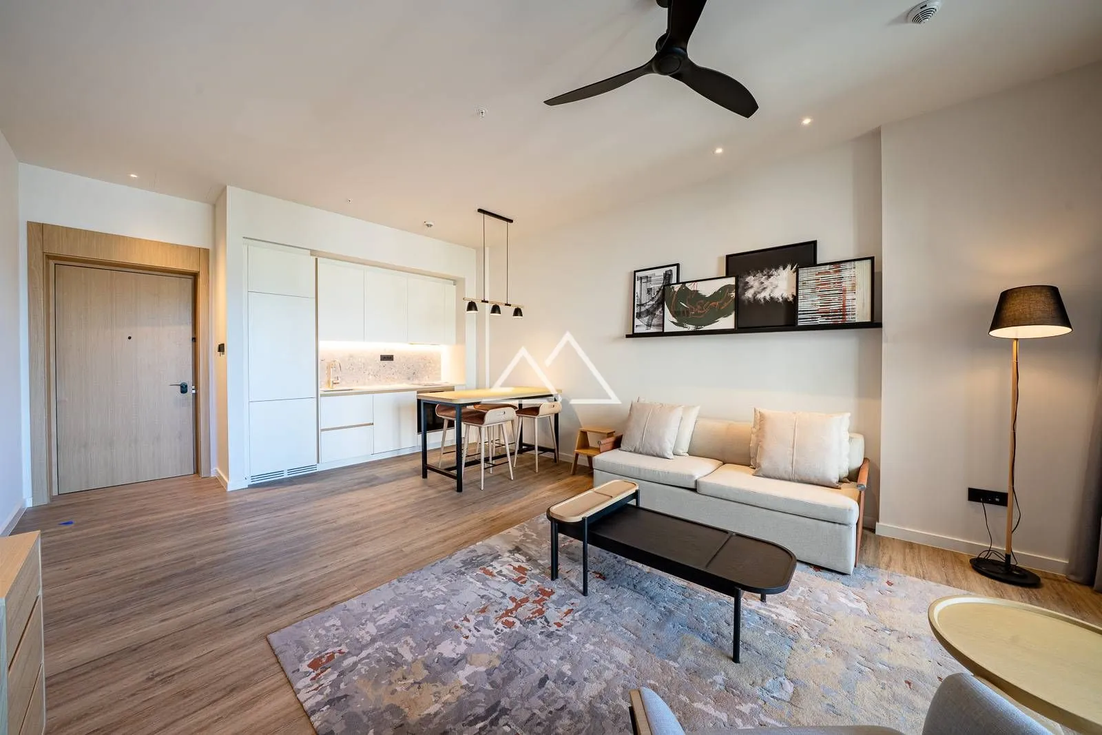Prodaja, jednosoban stan, 63m², Tivat, Crna Gora