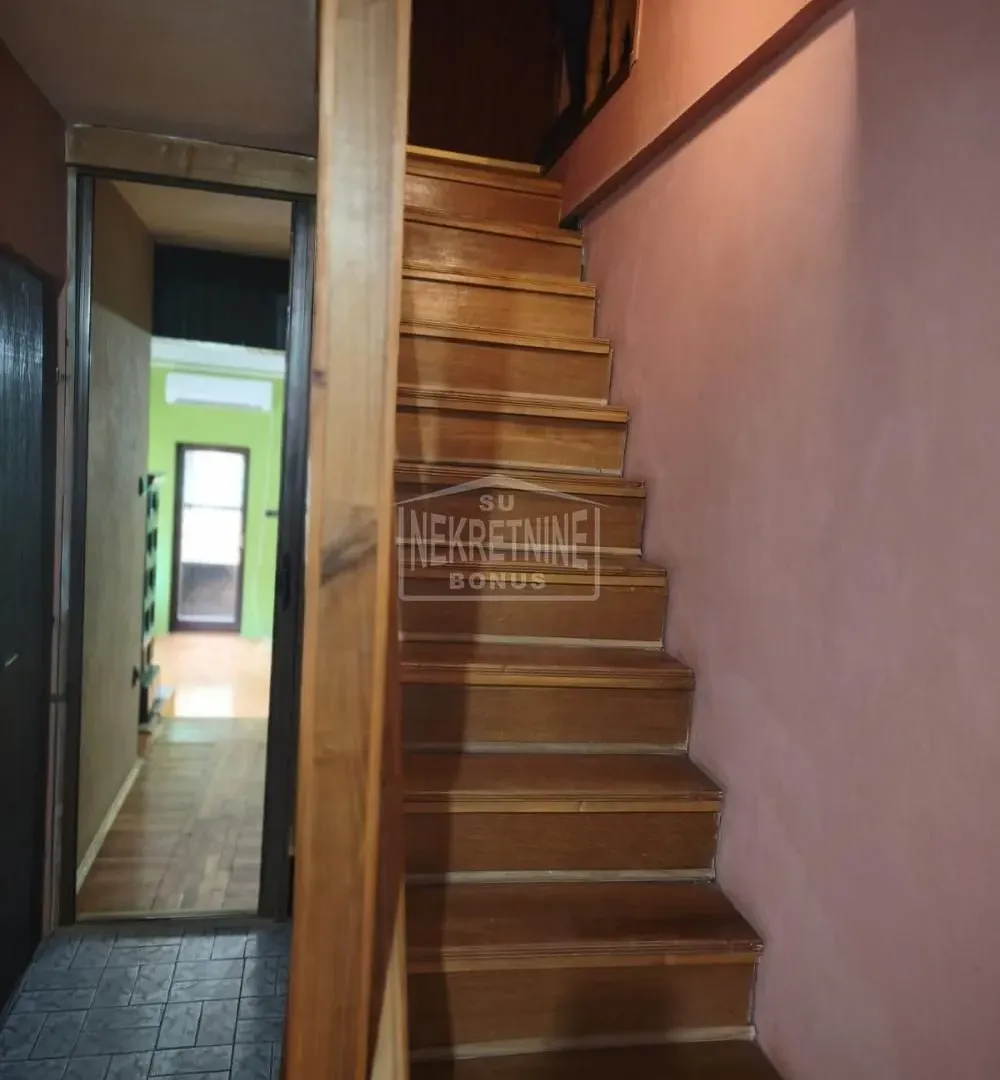 Prodaja, kuća, 190m², Novo Selo, Subotica