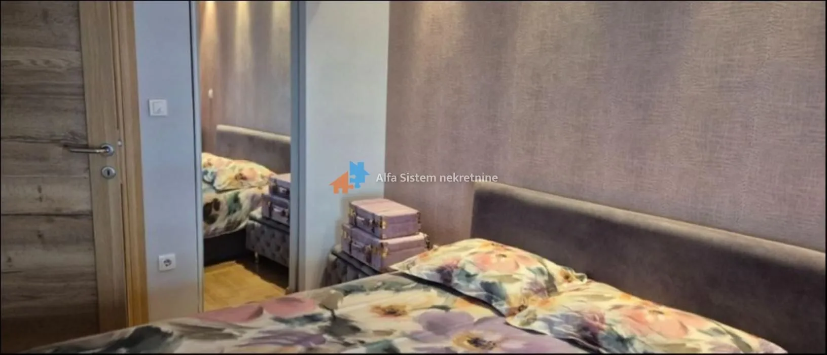 Izdavanje, dvosoban stan, 54m², Vračar Sve Podlokacije, Beograd