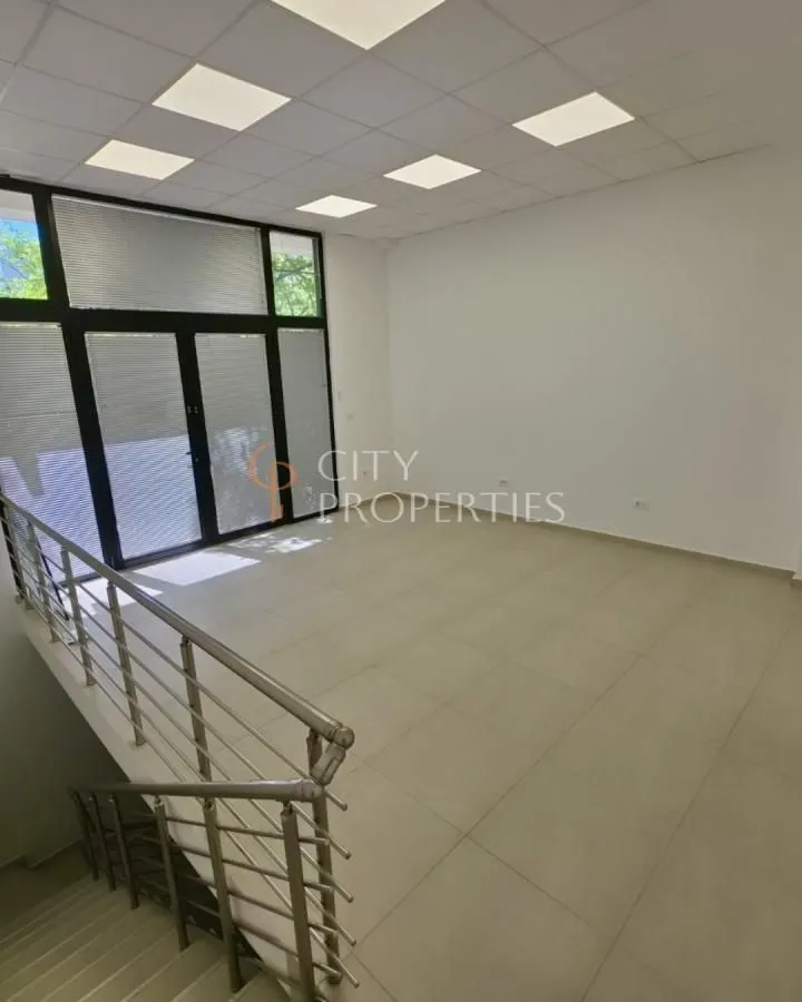 Rent, office space, 115m², Blok 9, Podgorica