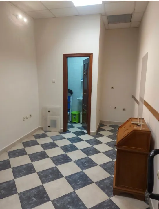 Izdavanje, poslovni prostor, 12m², Preko Morače, Podgorica