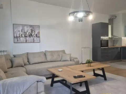 Izdavanje, trosoban stan, 108m², Novi Beograd Blok 65, Novi Beograd Sve Podlokacije - image 2