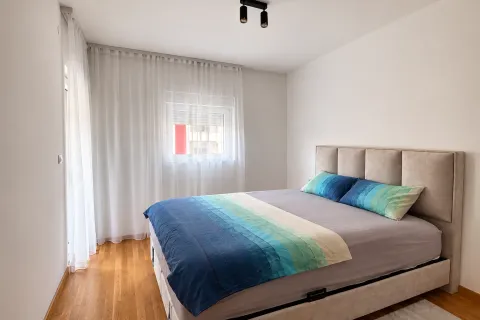 Rent, one bedroom apartment, 43m², Bečići, Budva - image 6