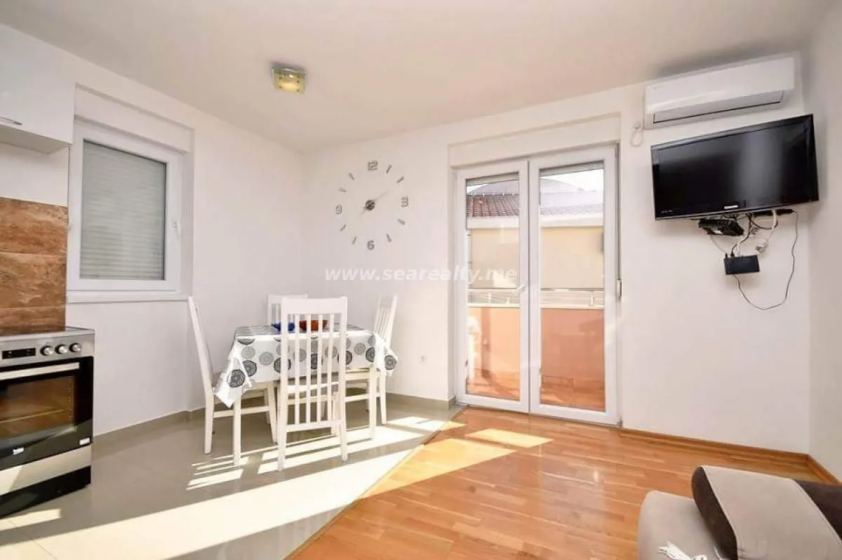 Prodaja, dvosoban stan, 53m², Herceg Novi, Crna Gora