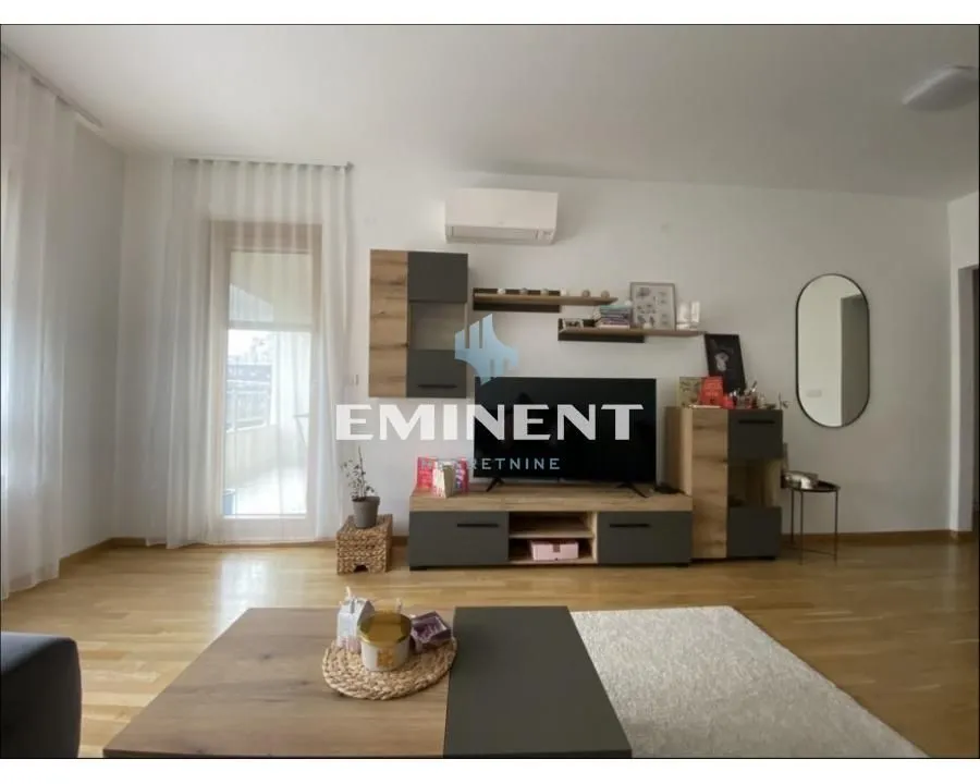 Izdavanje, dvosoban stan, 57m², Novi Beograd Blok 45, Novi Beograd Sve Podlokacije