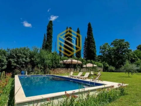 Izdavanje, kuća, 250m², Mareza, Podgorica - image 10