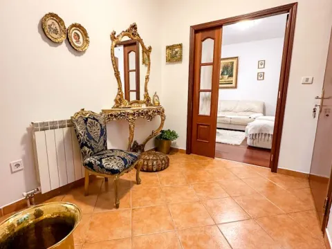Rent, three bedroom apartment, 100m², Gorica C, Podgorica - image 11