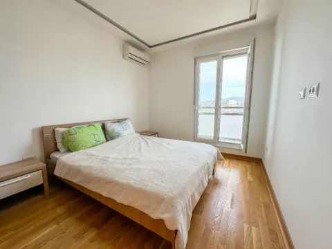 Izdavanje, jednosoban stan, 44m², City Kvart, Podgorica - image 2