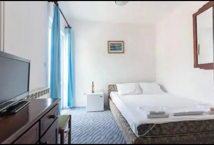 Prodaja, ugostiteljski objekat, 1500m², Centar, Budva